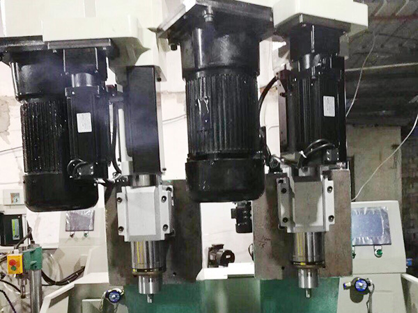 鉆孔機怎么安裝？玻璃鉆孔機爆孔裂孔原因是什么？